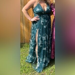 Lulu's Teal Tie-Dye Maxi Dress